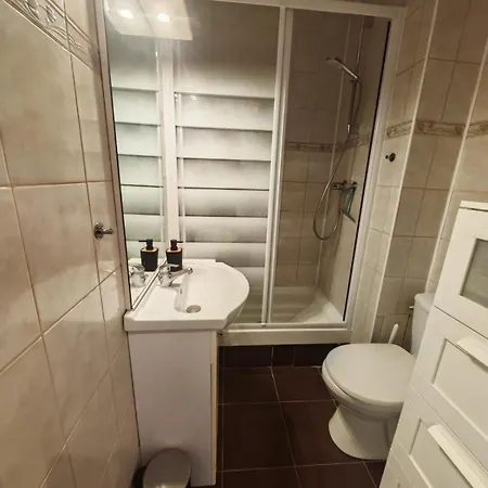 Meuble Avec Jardinet - 25 M2 - - Le Guichet * Orsay